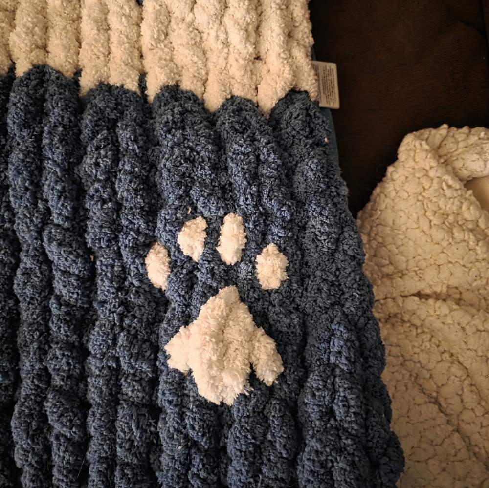 Cozy Striped Knit Blanket - Picture 4 of 5